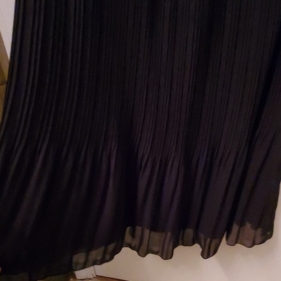 Cute Elle Black Dress with Pink Belt - Picture 4 of 7